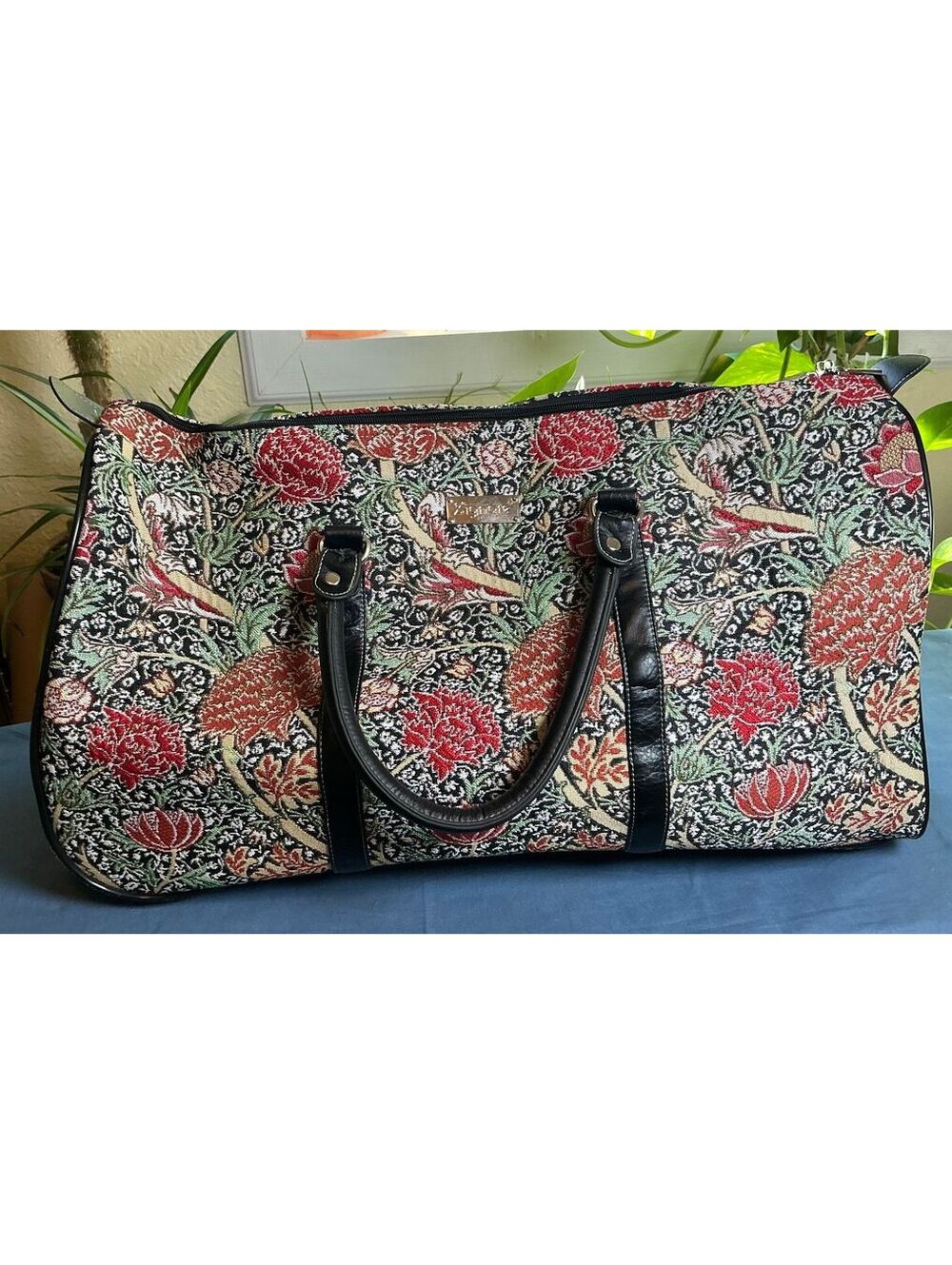 Vintage Signare Tapestry Duffle Bag Wheels Floral Print Matching Makeup Bag Set